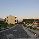 Ocean View מלון Kamári